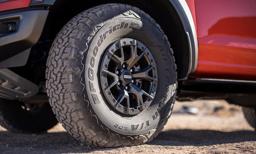 2021 ford raptor 37-inch tires