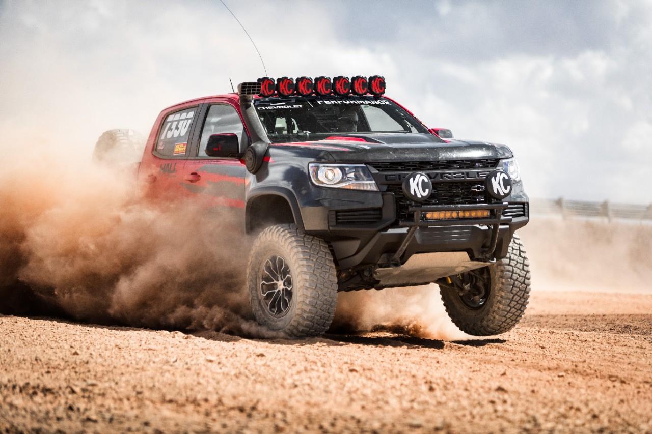 the 2021 chevrolet colorado zr2 might just be a raptor-chasing off-road beast