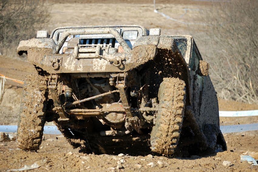 Are front or rear lockers the best for driving in mud?