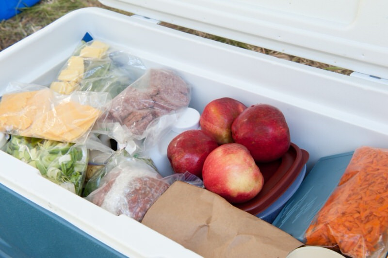 Icebox and fridge tips include filling them up to reduce air space.