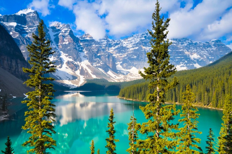 Beautiful Lakes to Visit in 2021 Moraine Lake in Canada