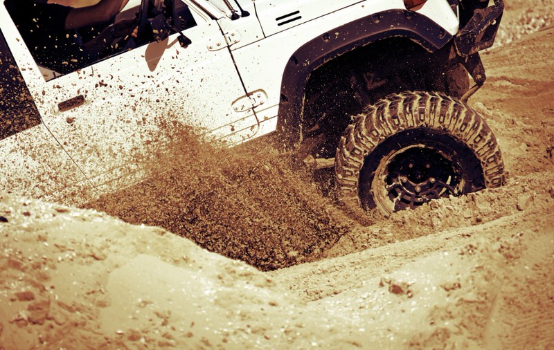 4x4 in the sand