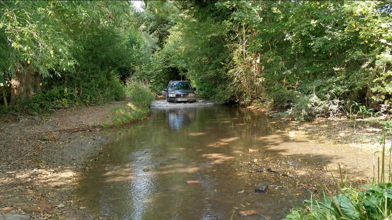 4x4 driving in the water