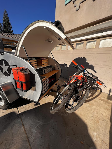 second wind trailer with bike rack