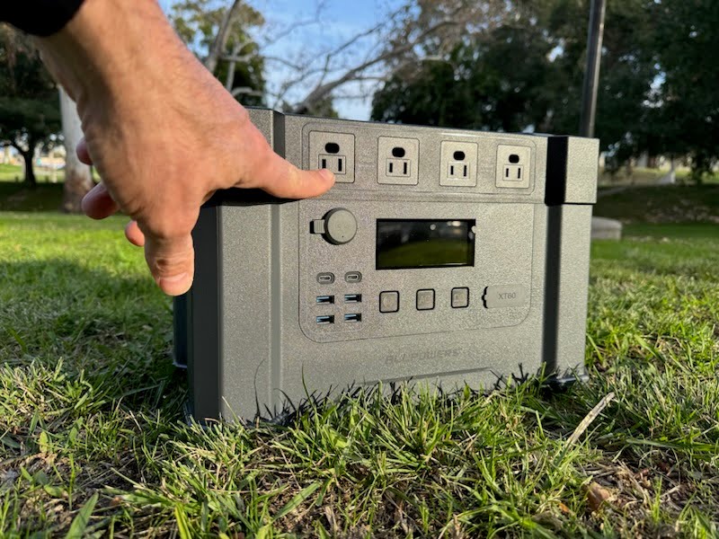 allpowers s2000 portable power station ac outlets