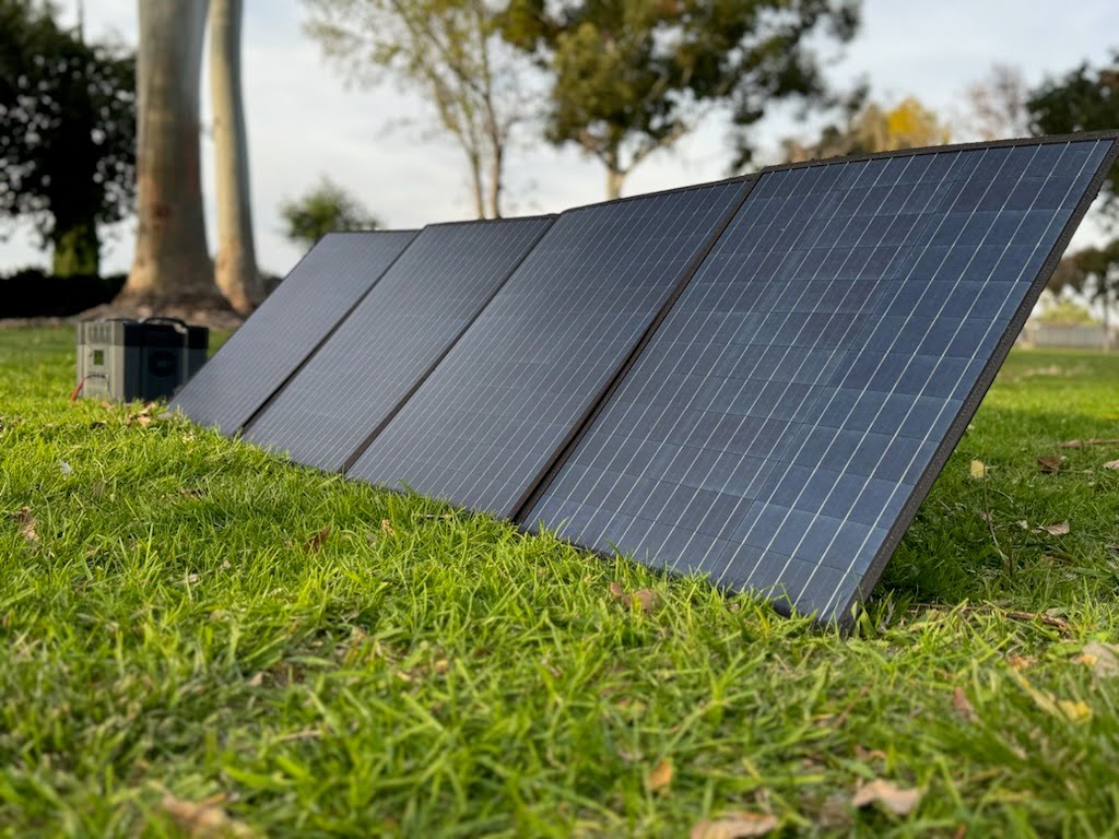 allpowers s2000 portable power station with solar panels 2