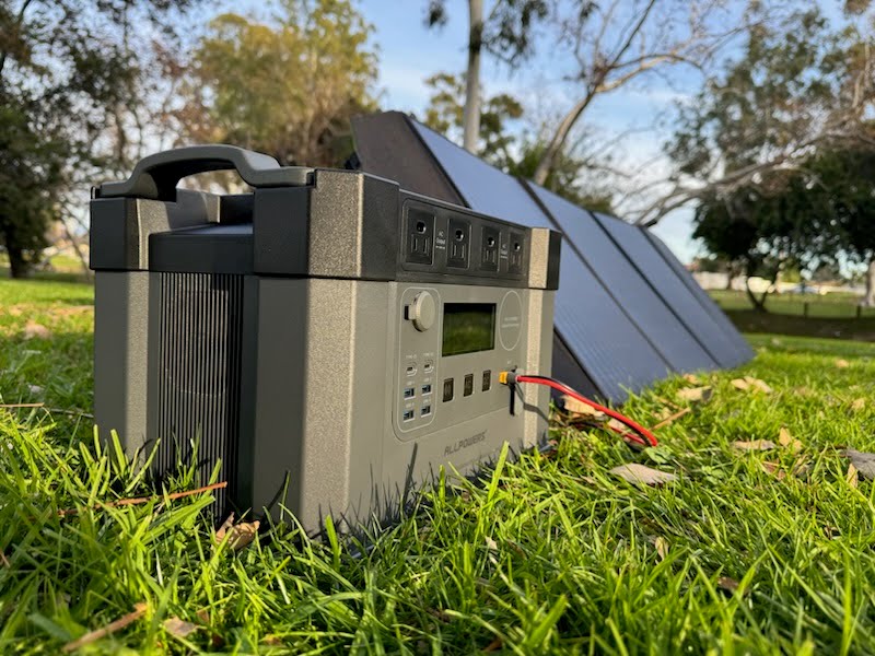 allpowers s2000 portable power station with solar