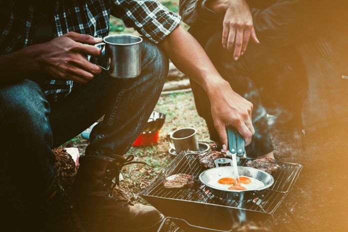 Easy Camping Meals for 2: 7 Tasty Food Ideas for Couples